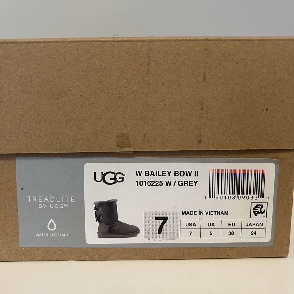 Bailey Bow II UGG boots - Picture 4 of 4
